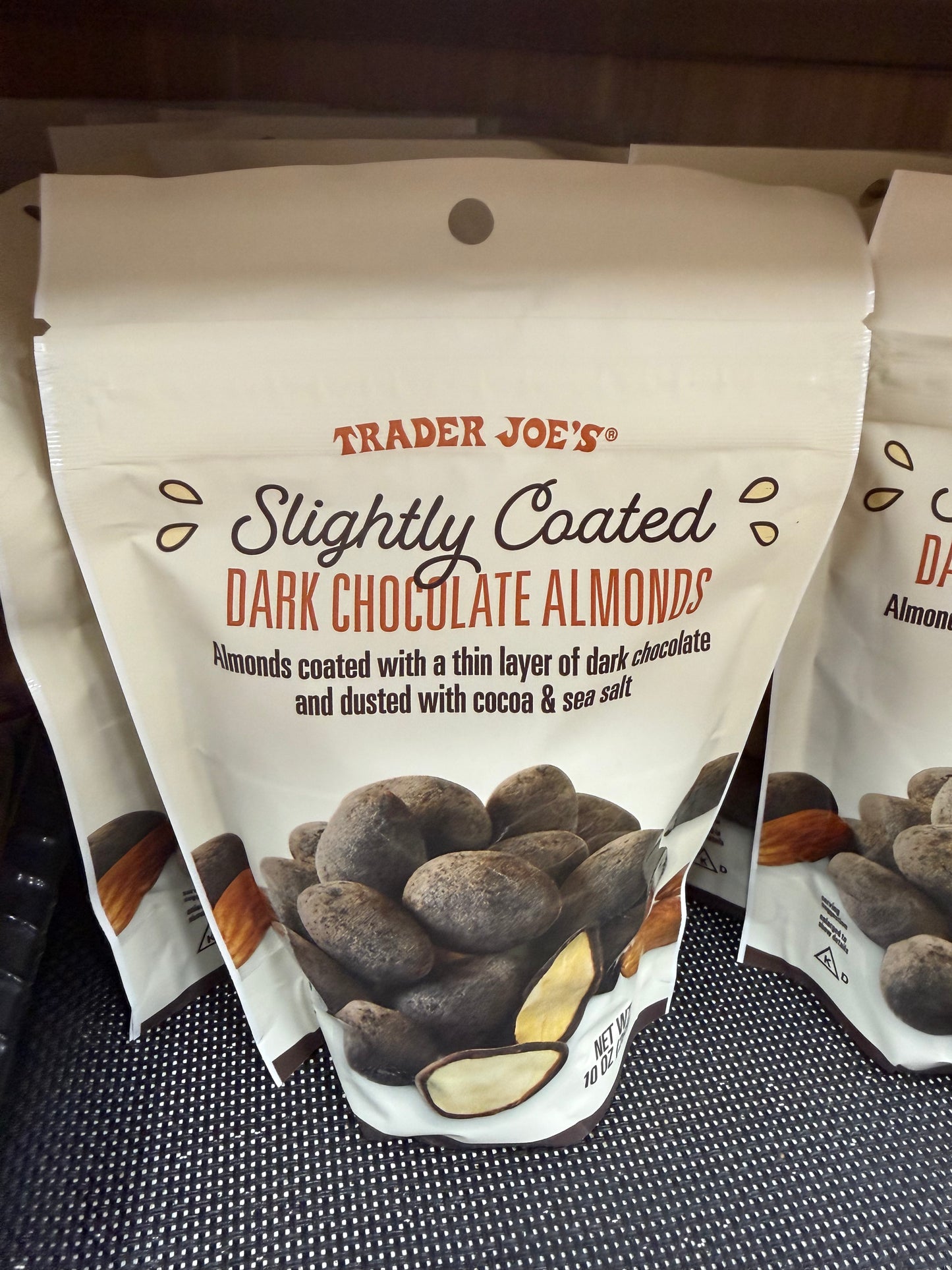DARK CHOCOLATE ALMONDS