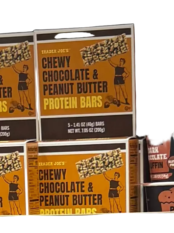 Trader Joe’s CHEWY
CHOCOLATE &
PEANUT BUTTER
PROTEIN BARS