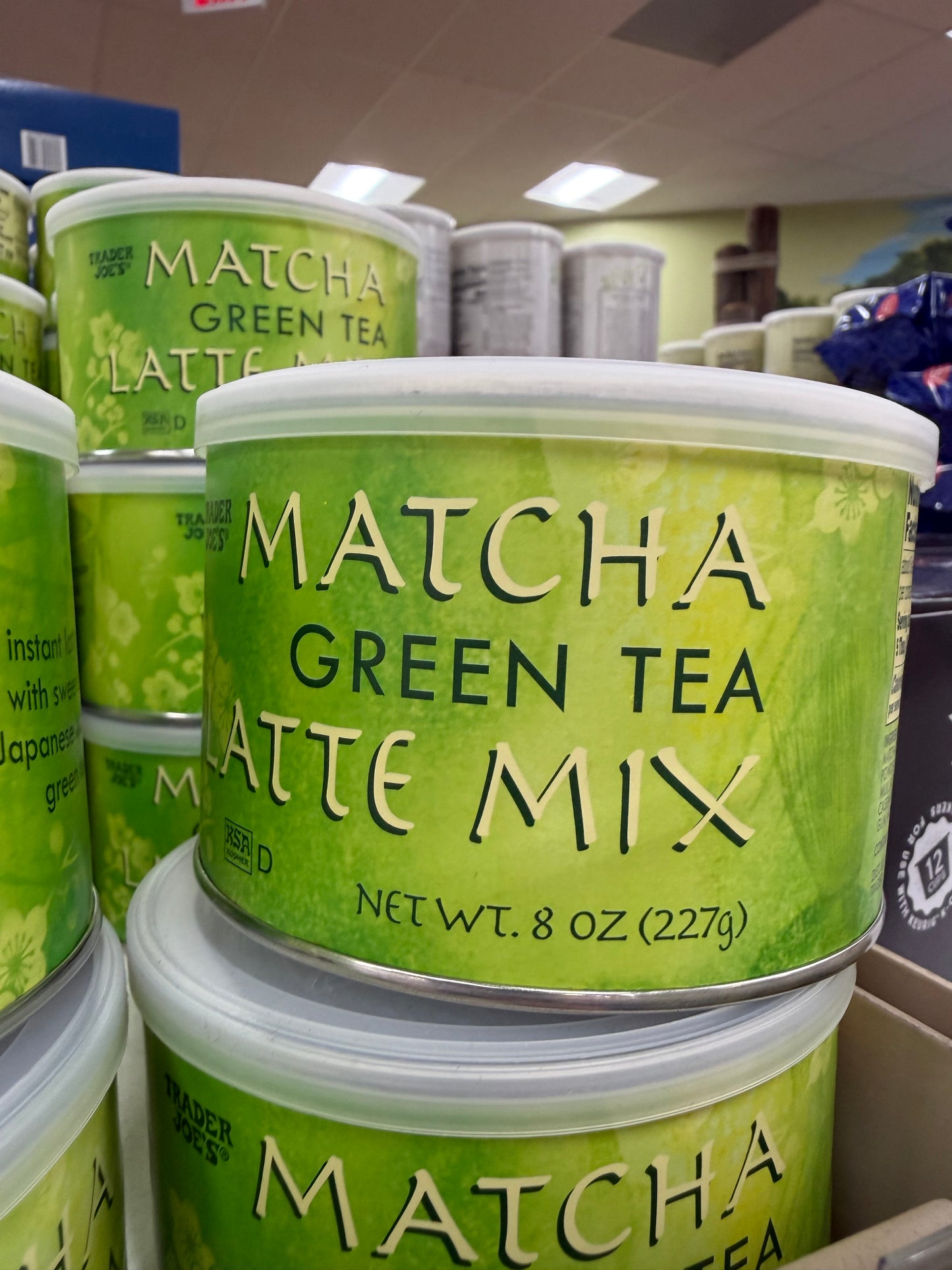 MATCHA GREEN TEA

LATTE MIX

NET WT. 8 OZ (227g)