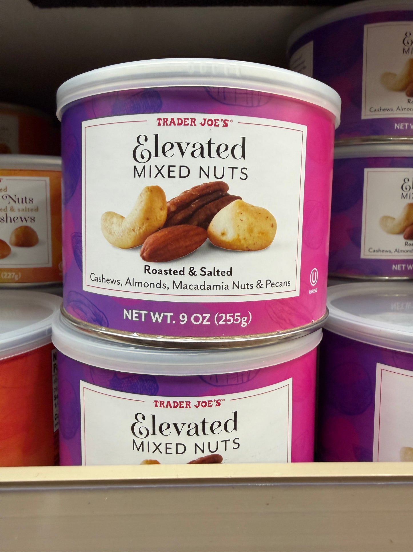 Elevated MIXED NUTS
Roasted & Salted Cashews, Almonds, Macadamia Nuts & Pecan