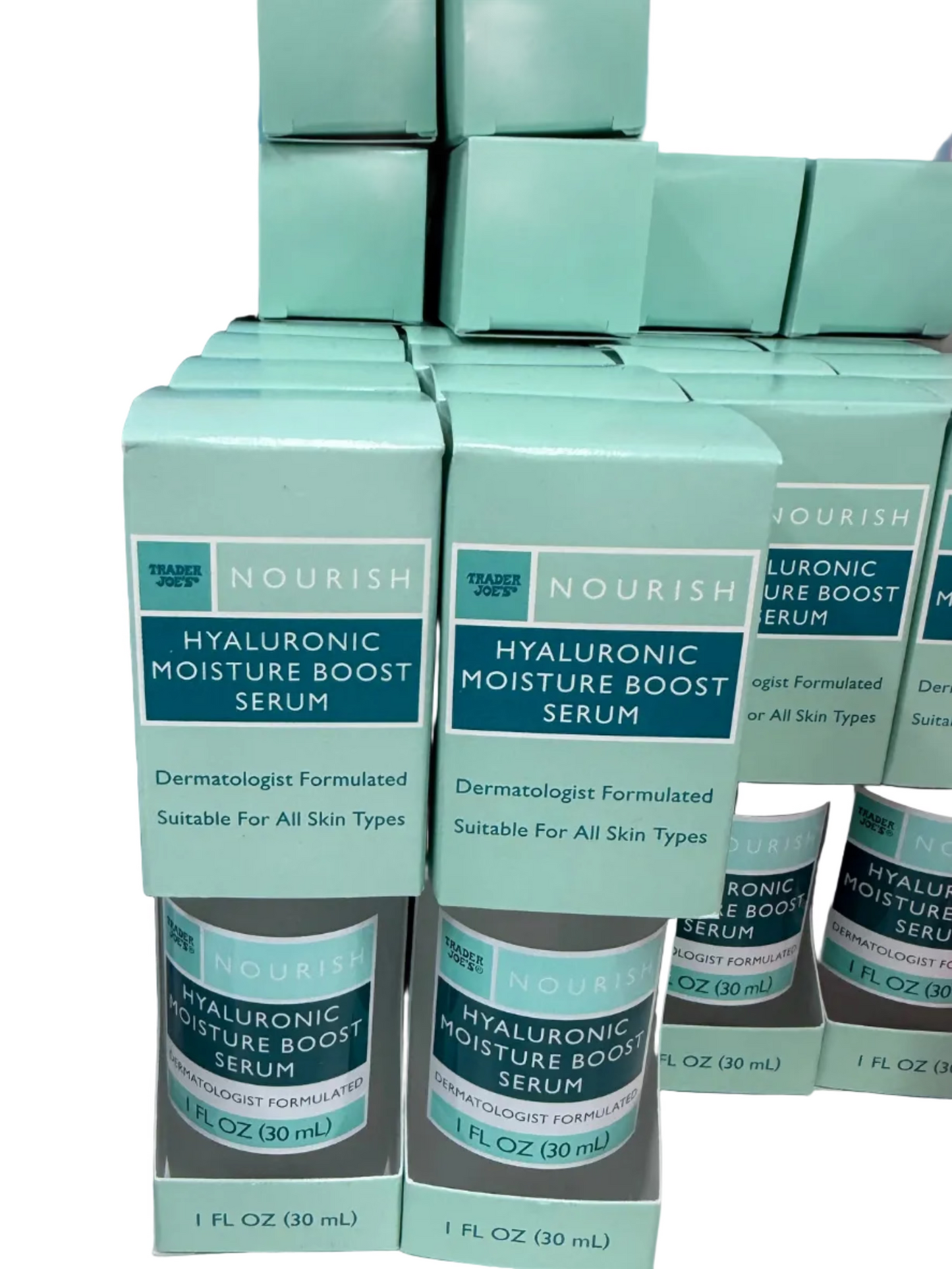 NOURISH

HYALURONIC MOISTURE BOOST