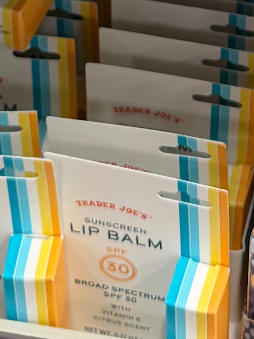 Trader JOE'S

LIP BALM

spf 30