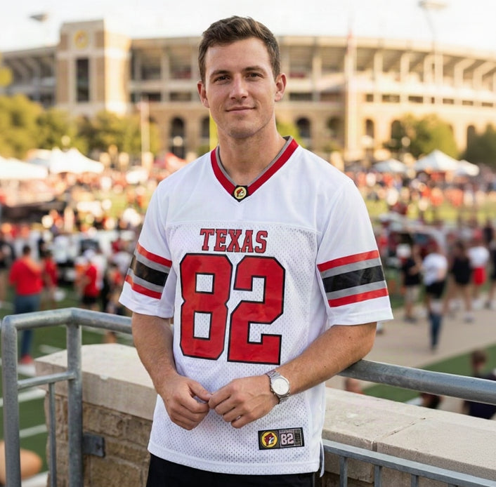 Buc-ee's | Men's White Texas 82 Football Jersey – Small